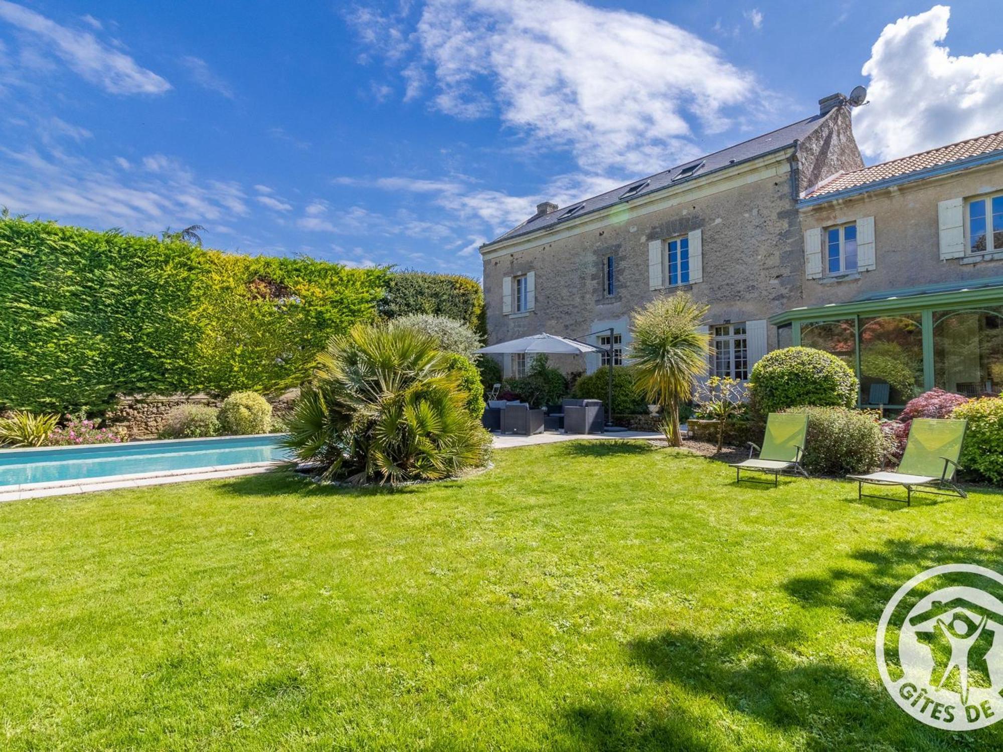 Bed and Breakfast Sejour De Charme Avec Piscine A Saint-Georges-Sur-Layon, Proche De Saumur Et Des Chateaux De La Loire - Fr-1-622-81 à Doue-en-Anjou Extérieur photo